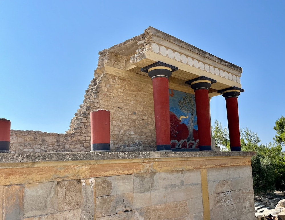 Palace of Knossos columns